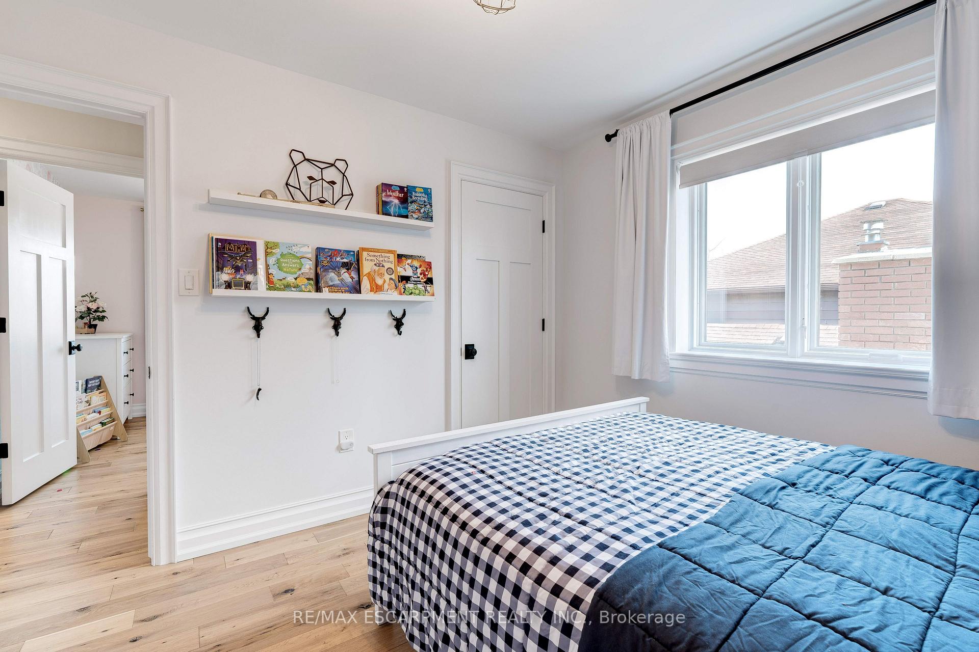 Photo 37 of 10 Mathers Drive, Hamilton, Stoney Creek — HOMEH