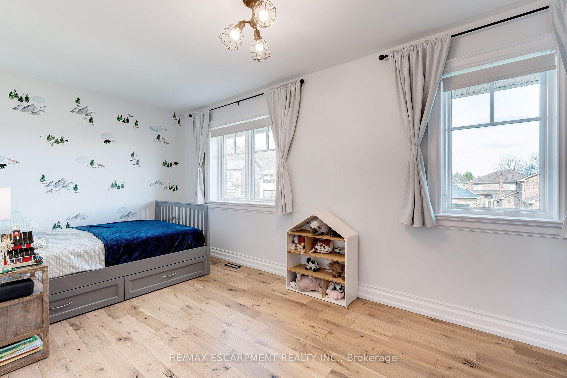 Photo 32 of 10 Mathers Drive, Hamilton, Stoney Creek — HOMEH