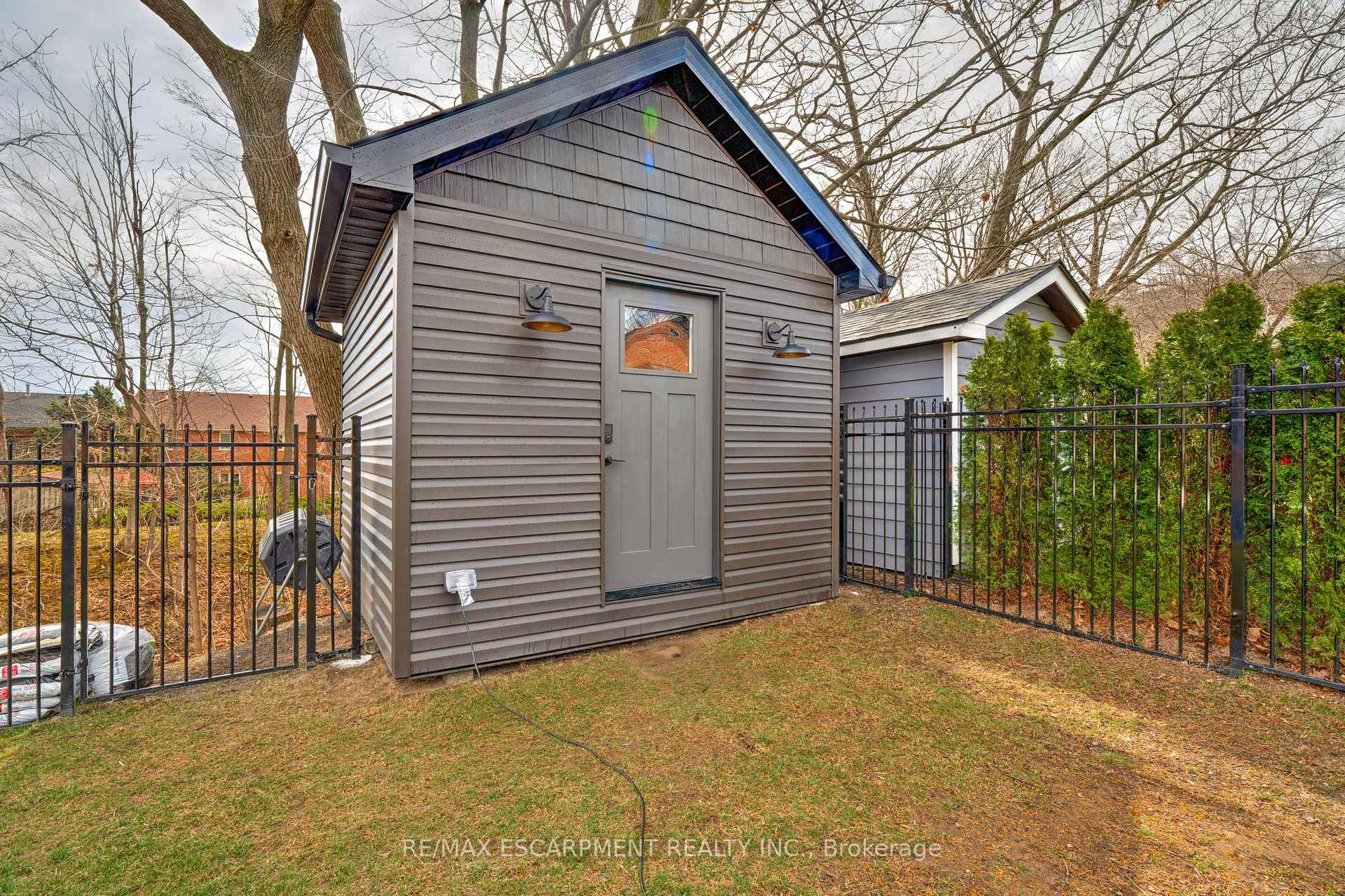 Photo 44 of 10 Mathers Drive, Hamilton, Stoney Creek — HOMEH