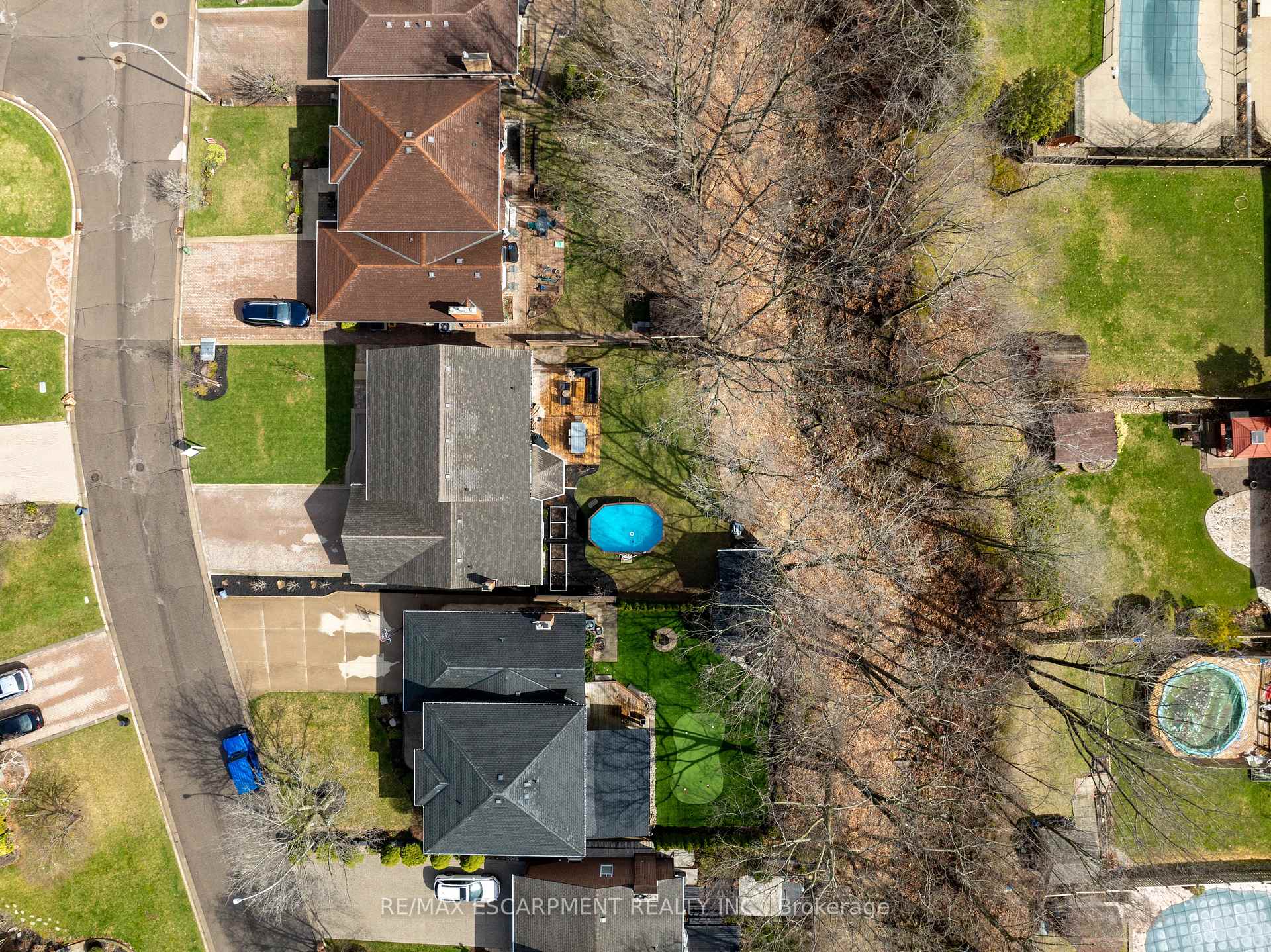 Photo 38 of 10 Mathers Drive, Hamilton, Stoney Creek — HOMEH