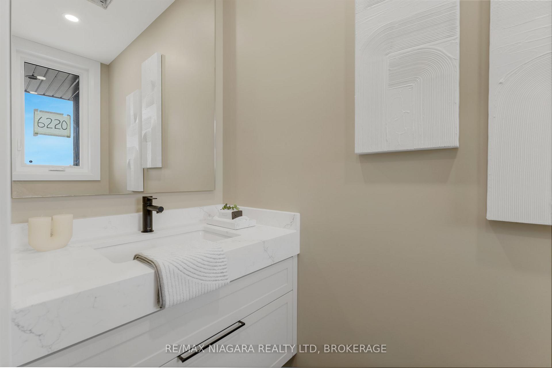 Photo 3 of 6220 Curlin Crescent, Niagara Falls, Forestview — HOMEH