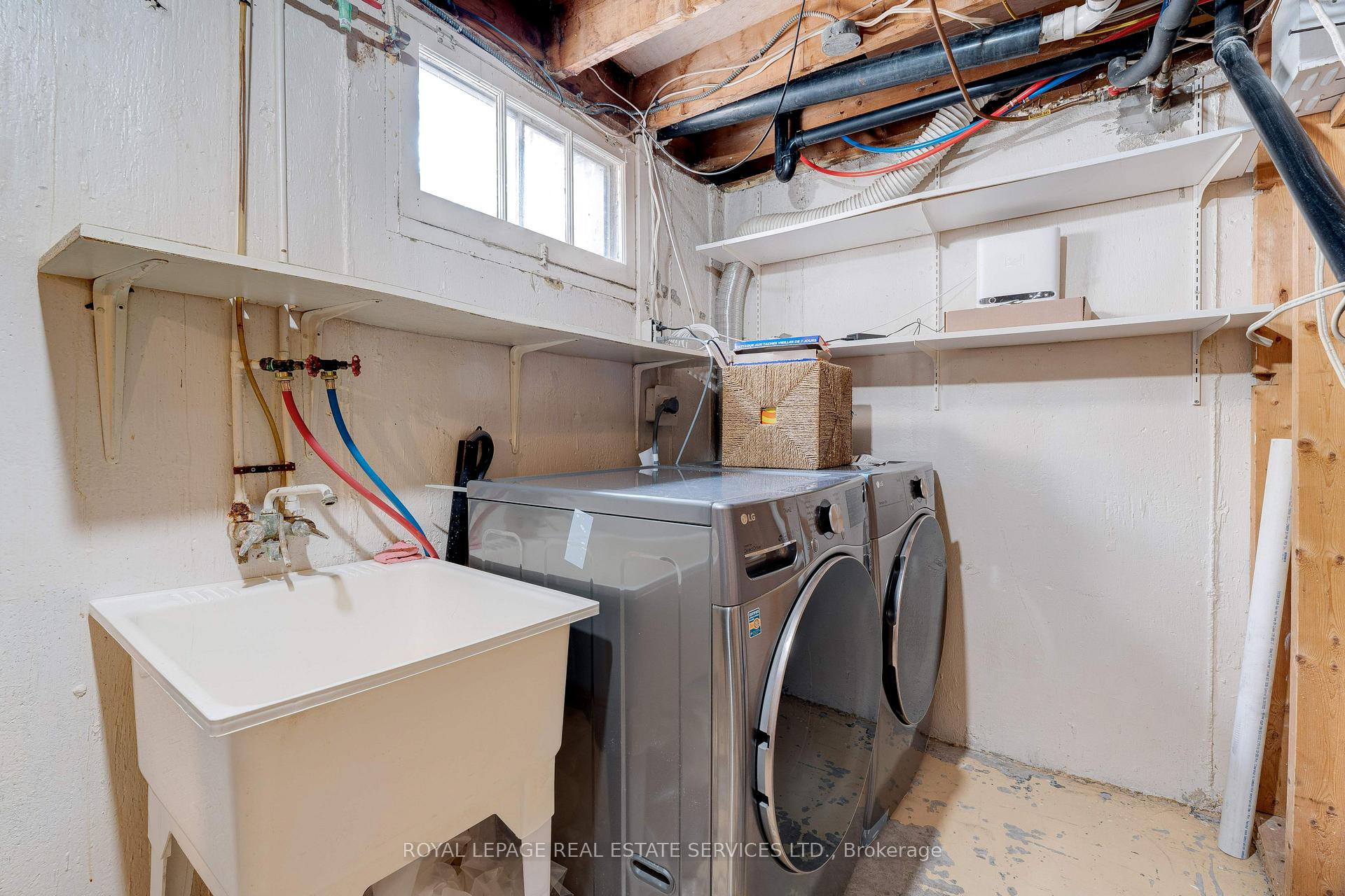 Photo 18 of 10 Linda Court, Hamilton, Dundas — HOMEH