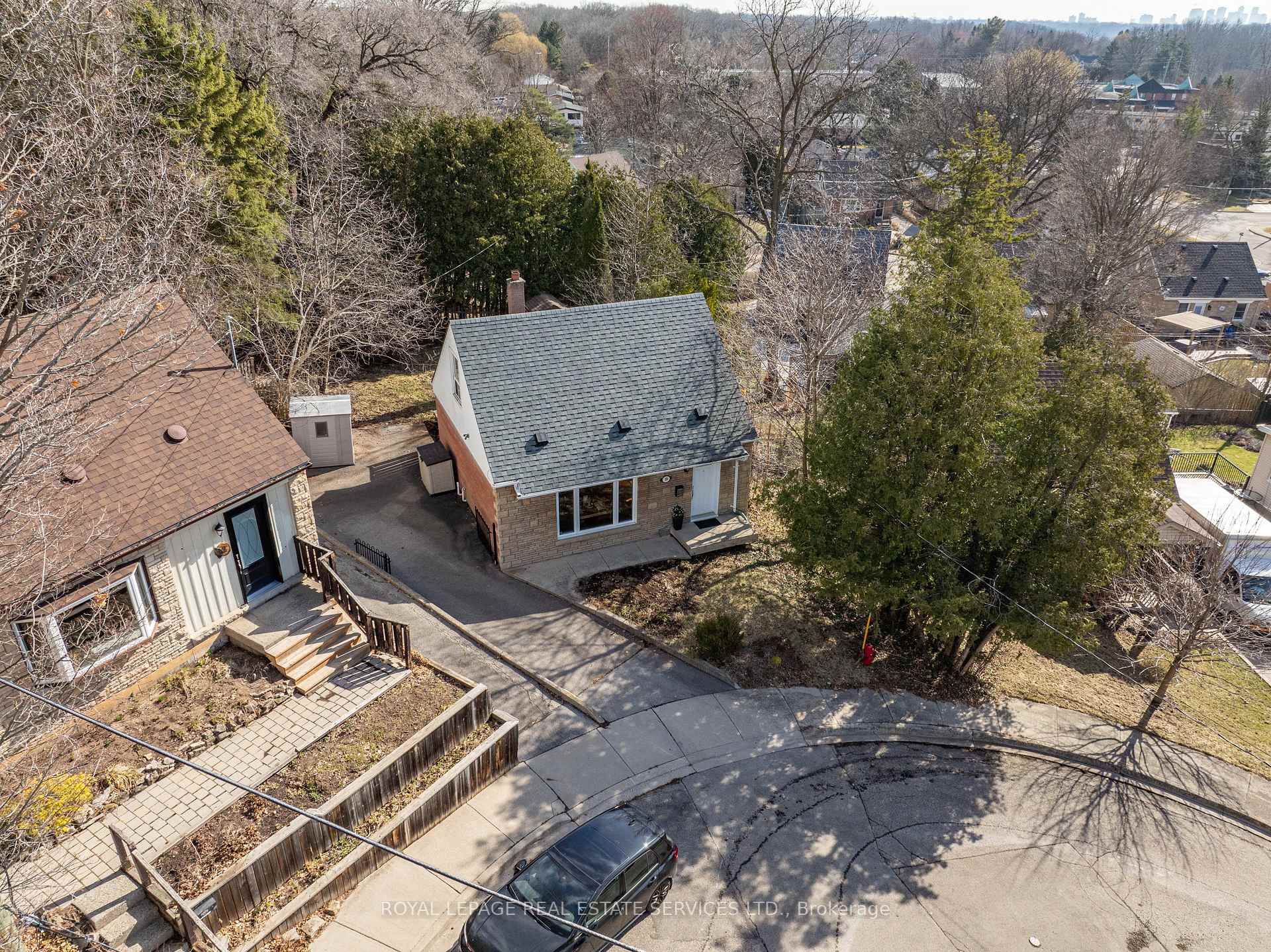Photo 27 of 10 Linda Court, Hamilton, Dundas — HOMEH