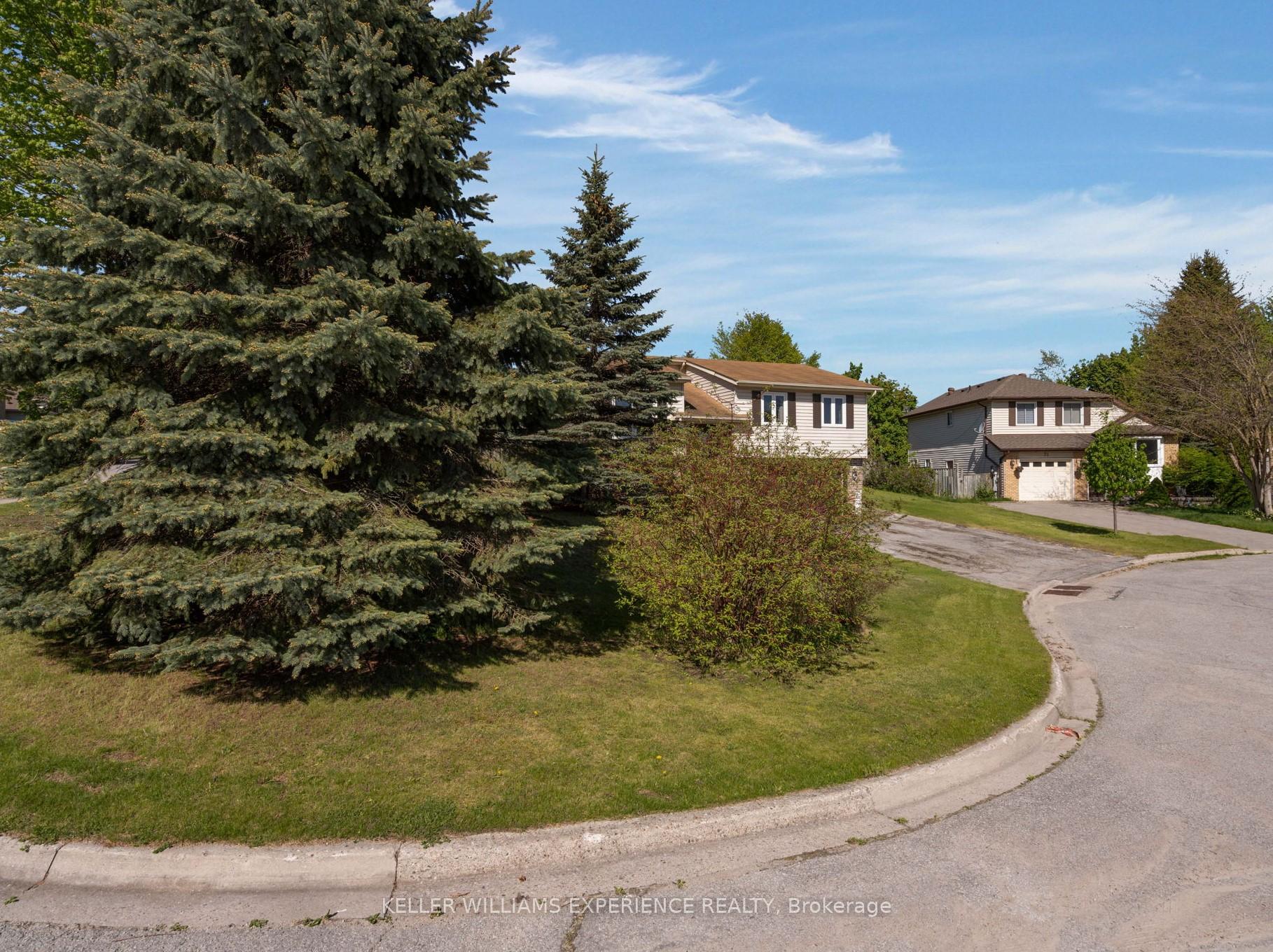 Photo 2 of 69 McConkey Place, Barrie, Allandale Heights — HOMEH