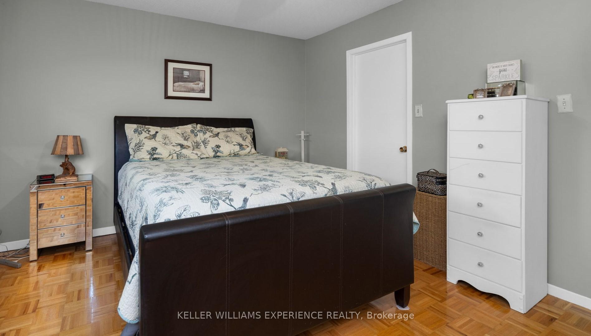 Photo 6 of 69 McConkey Place, Barrie, Allandale Heights — HOMEH
