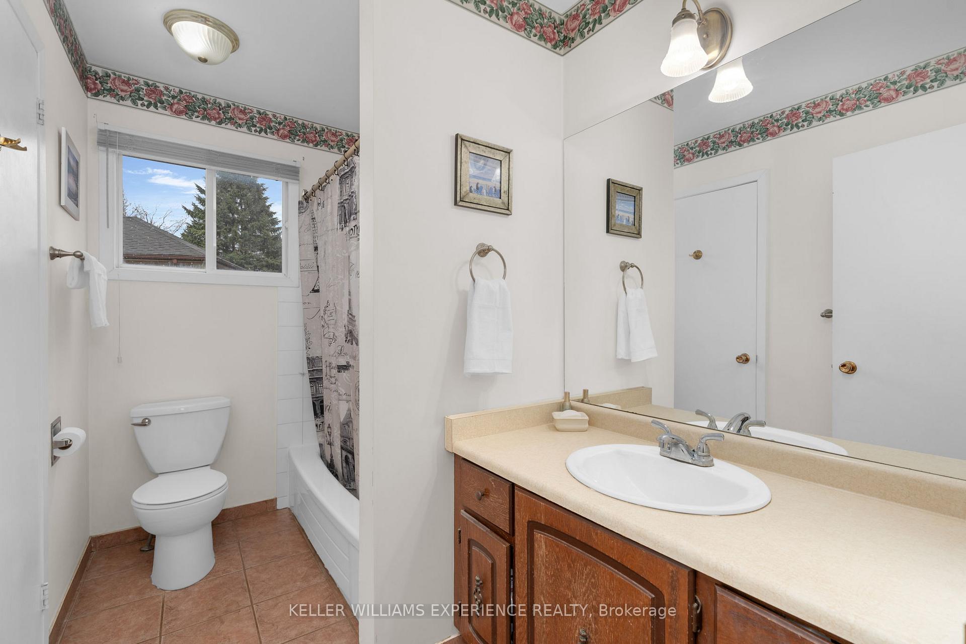 Photo 10 of 69 McConkey Place, Barrie, Allandale Heights — HOMEH
