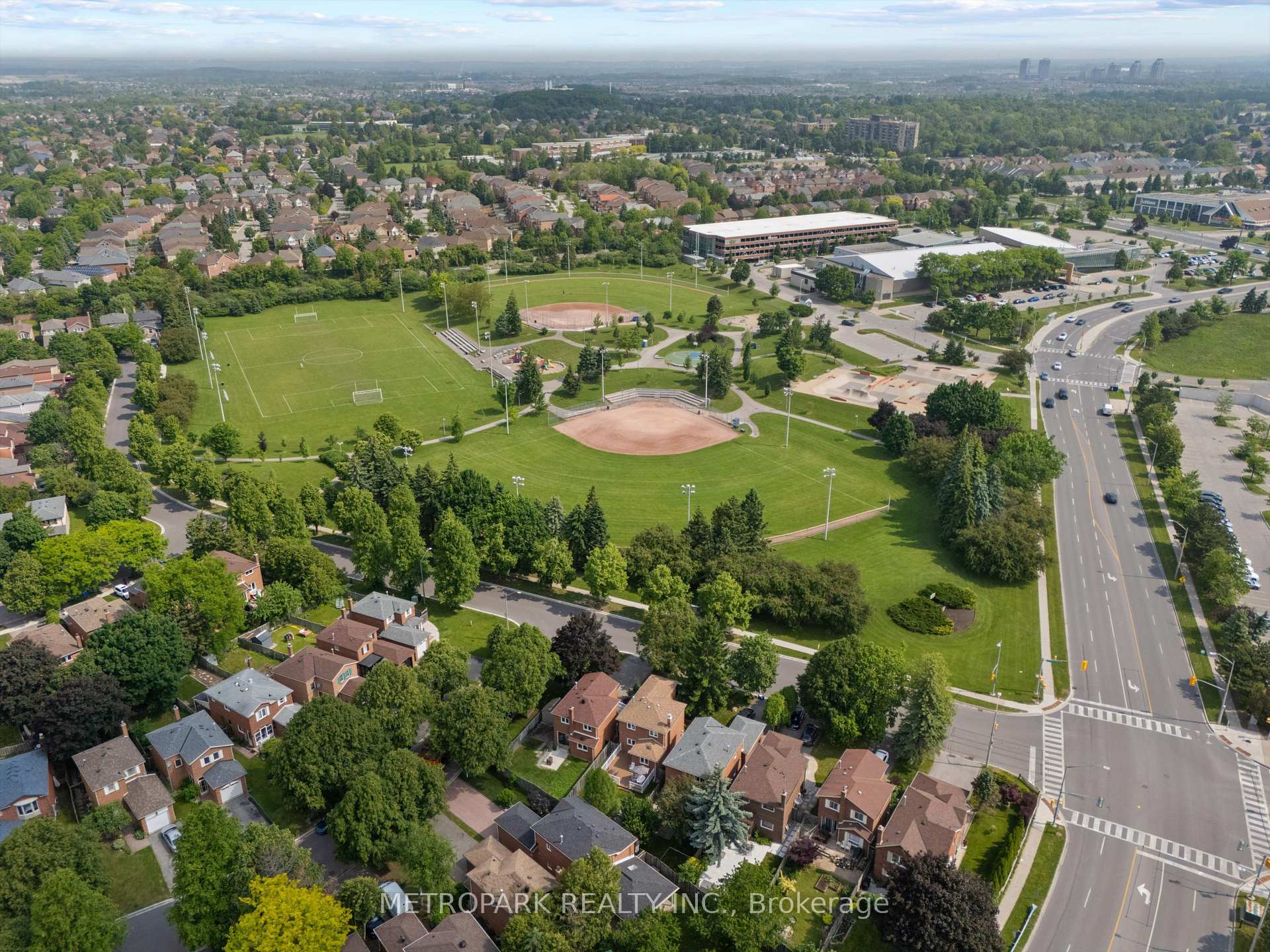 Photo 6 of 7 Miley Drive, Markham, Markville — HOMEH