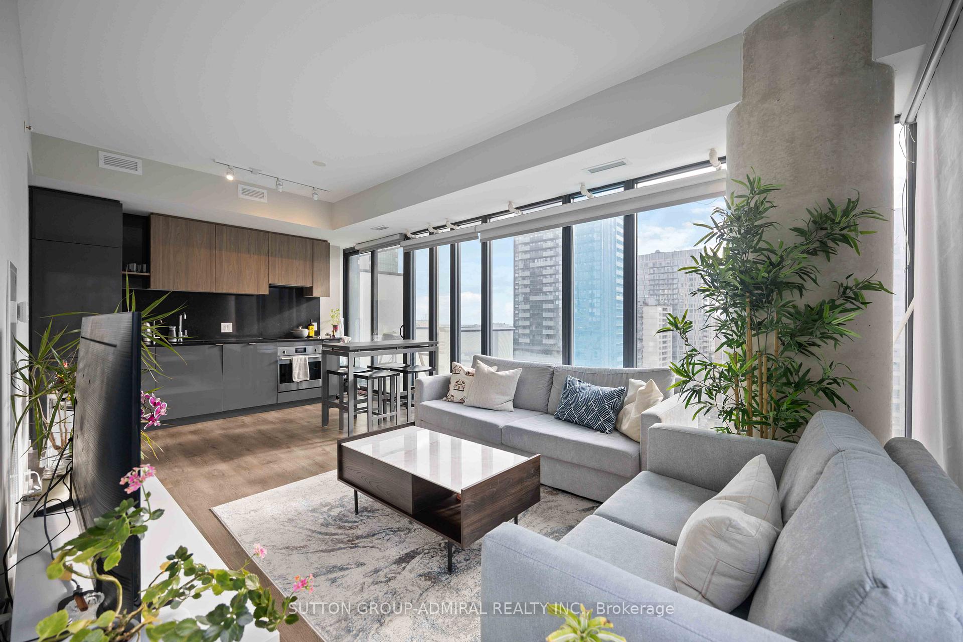 Photo 1 of Unit 1012, 161 Roehampton Avenue, Toronto, Mount Pleasant West — HOMEH