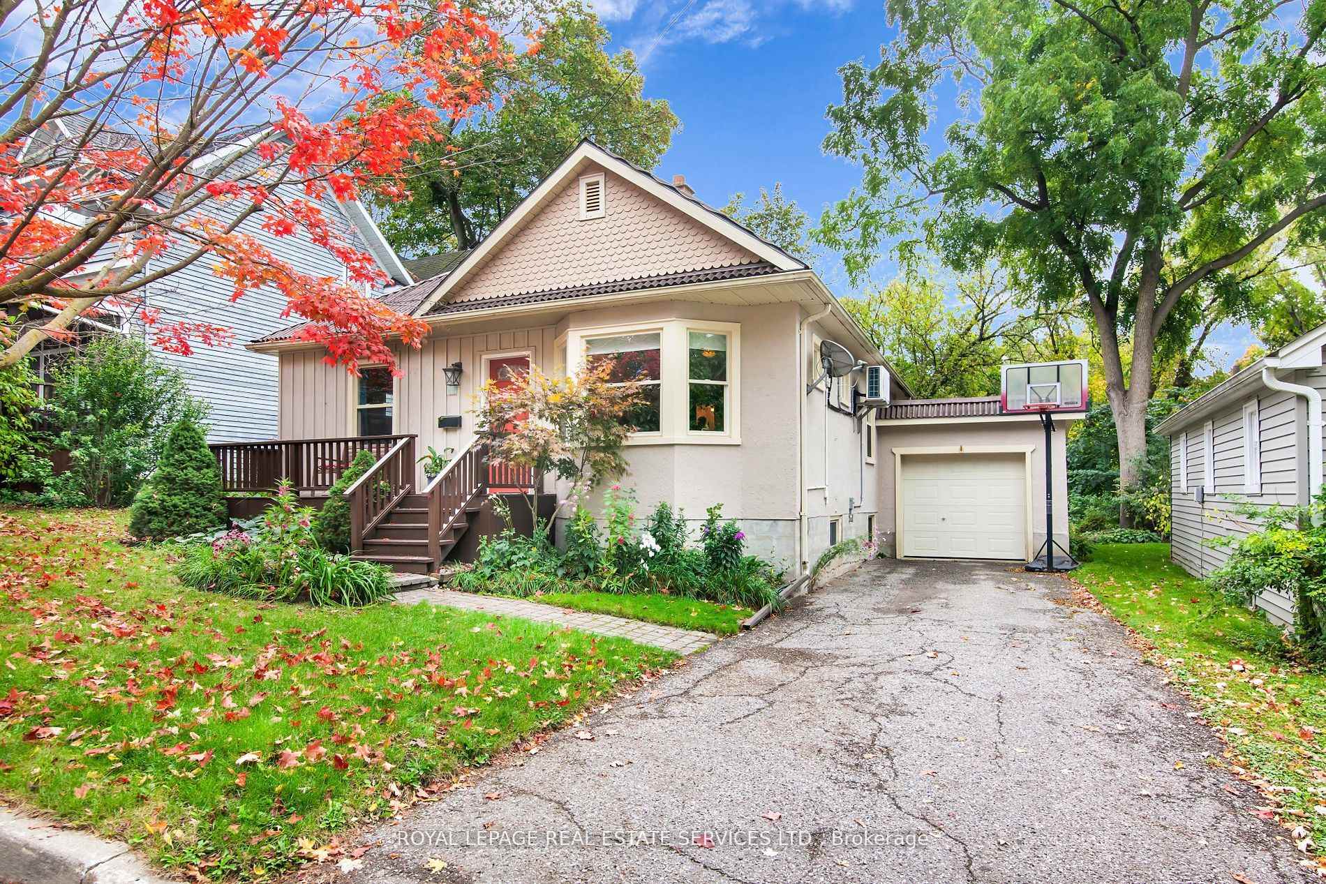 Photo 1 of 29 Connaught Avenue, Aurora, Aurora Village — HOMEH