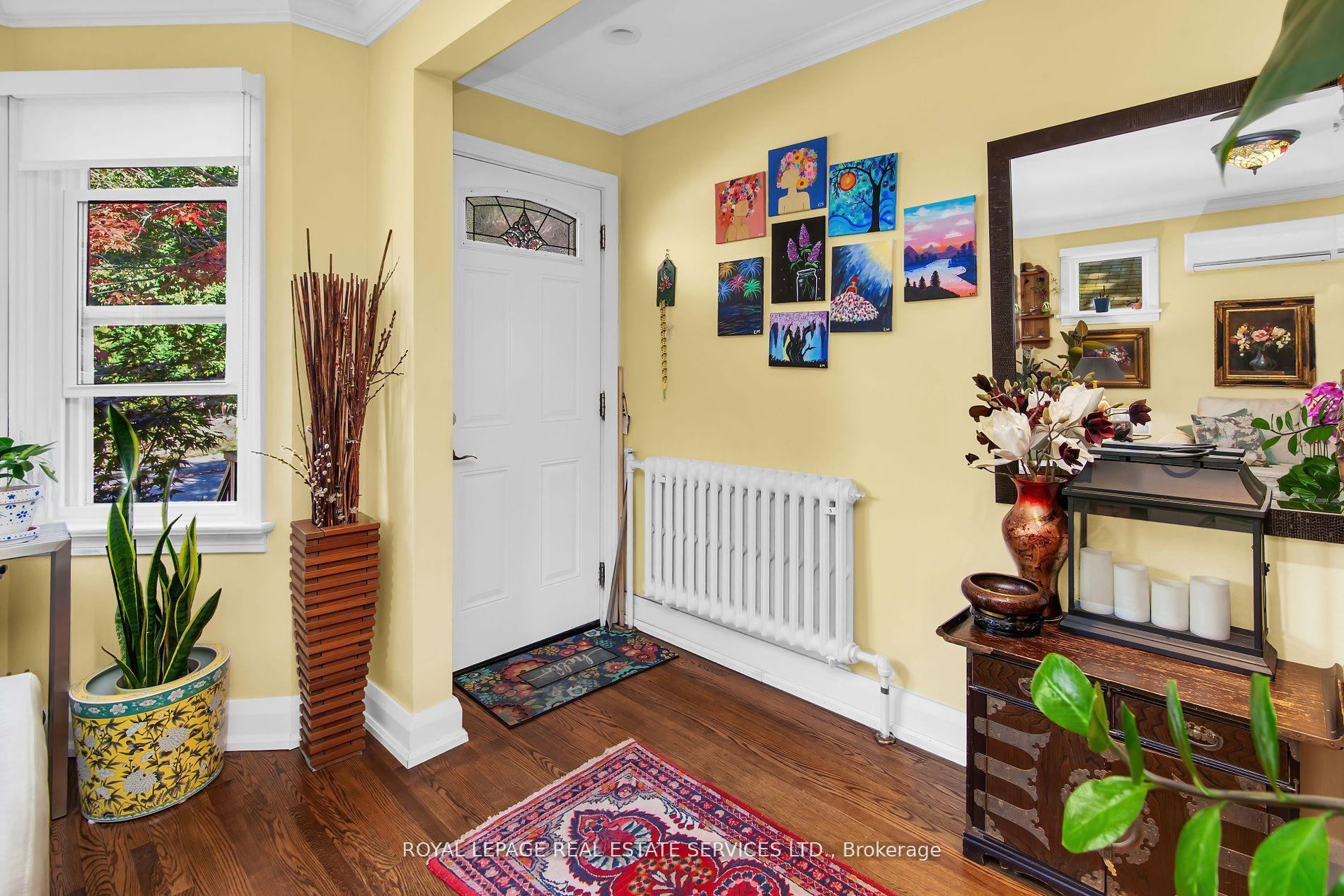 Photo 2 of 29 Connaught Avenue, Aurora, Aurora Village — HOMEH