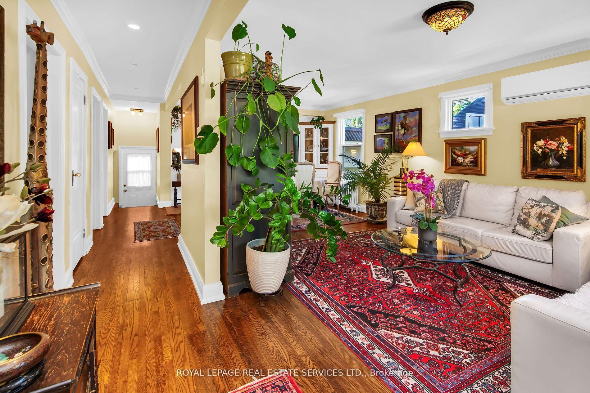 Photo 10 of 29 Connaught Avenue, Aurora, Aurora Village — HOMEH