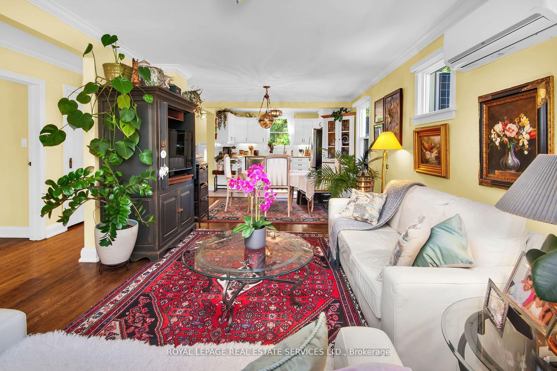 Photo 6 of 29 Connaught Avenue, Aurora, Aurora Village — HOMEH