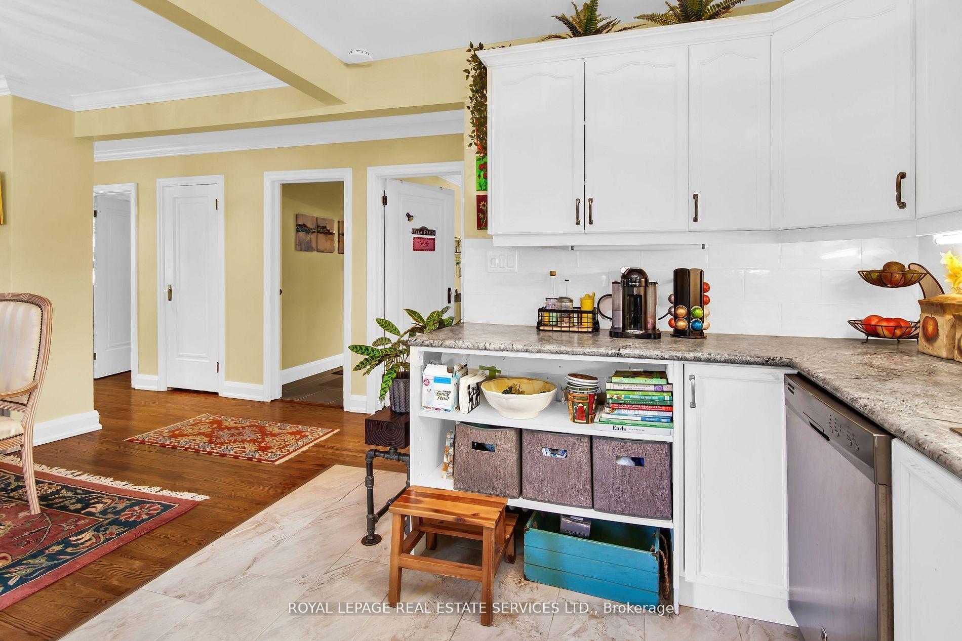 Photo 19 of 29 Connaught Avenue, Aurora, Aurora Village — HOMEH