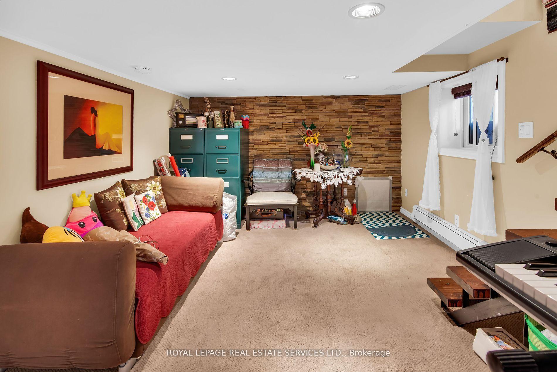 Photo 29 of 29 Connaught Avenue, Aurora, Aurora Village — HOMEH