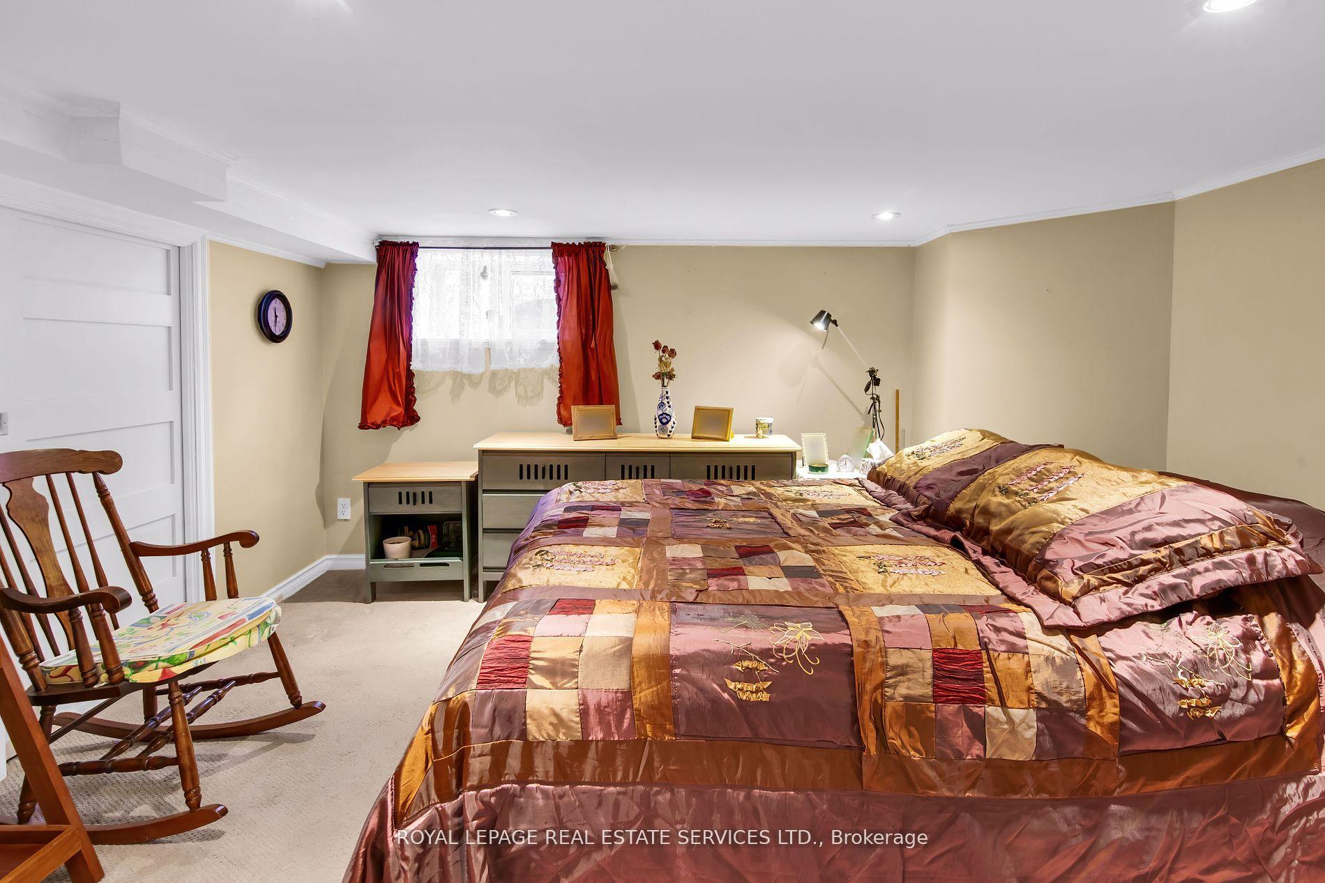 Photo 33 of 29 Connaught Avenue, Aurora, Aurora Village — HOMEH