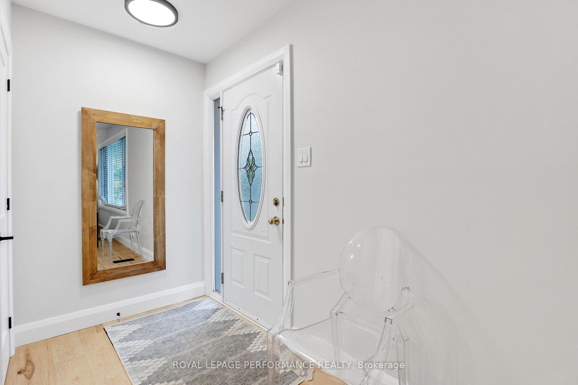 Photo 2 of 907 Elsett Drive, Ottawa, Elmvale Acres/Urbandale — HOMEH