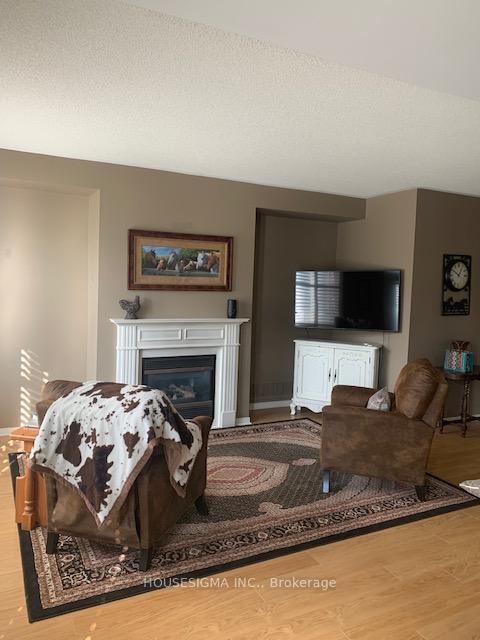 Photo 11 of 58 Joseph Street, Uxbridge — HOMEH