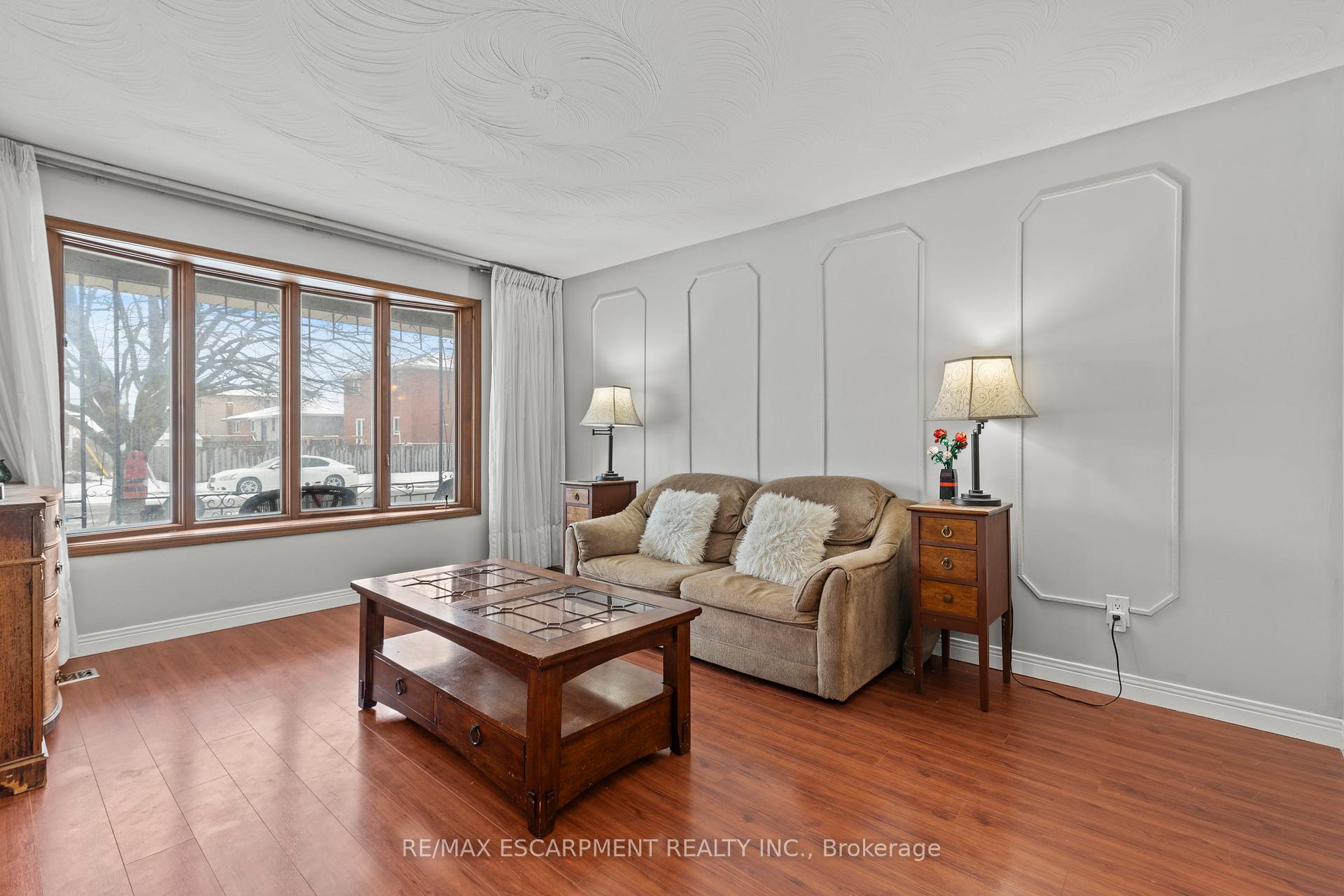 Photo 4 of 332 Highridge Avenue, Hamilton, Riverdale — HOMEH