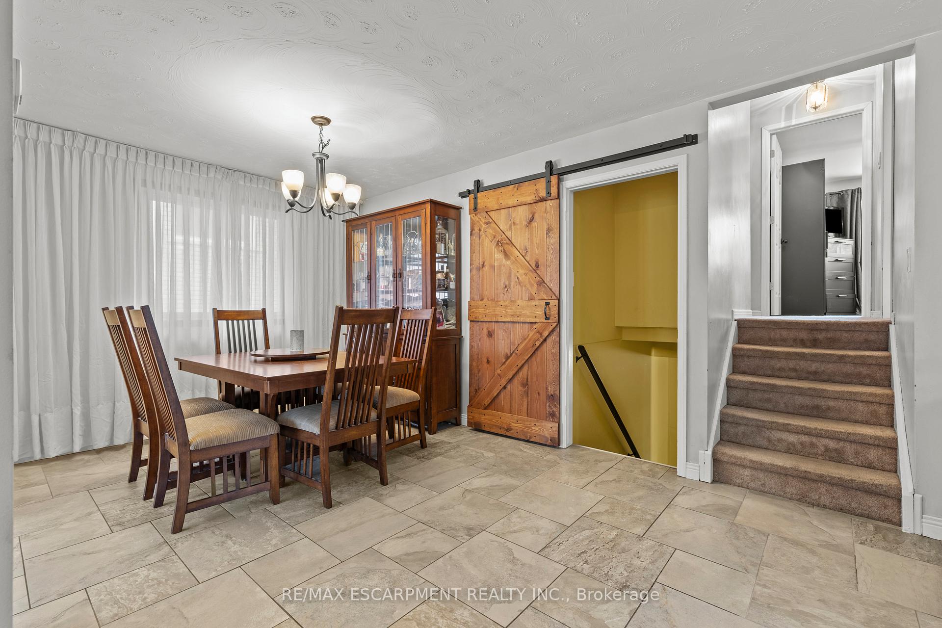 Photo 6 of 332 Highridge Avenue, Hamilton, Riverdale — HOMEH