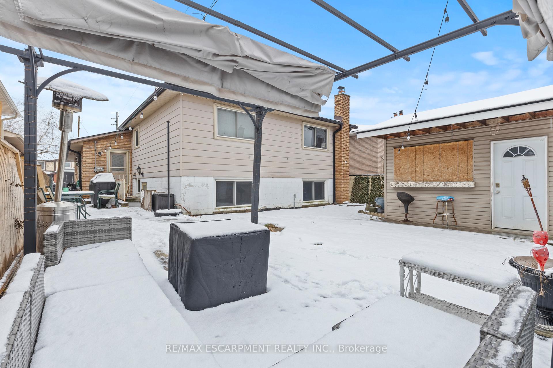 Photo 19 of 332 Highridge Avenue, Hamilton, Riverdale — HOMEH