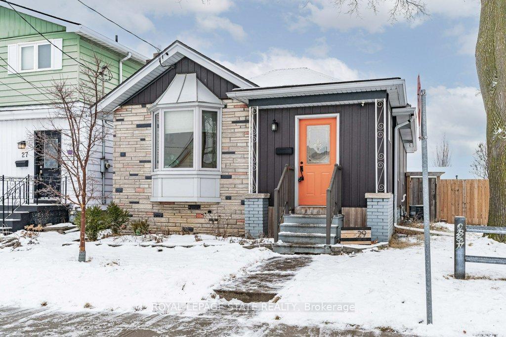 Photo 1 of 29 Weir Street S, Hamilton, Bartonville — HOMEH