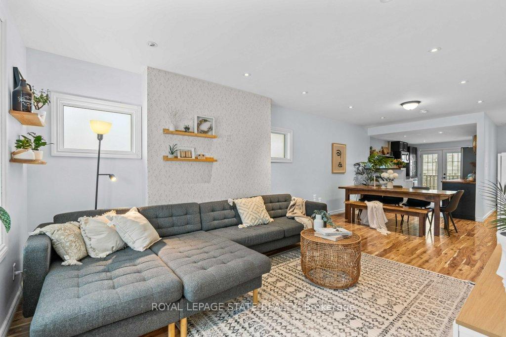 Photo 6 of 29 Weir Street S, Hamilton, Bartonville — HOMEH