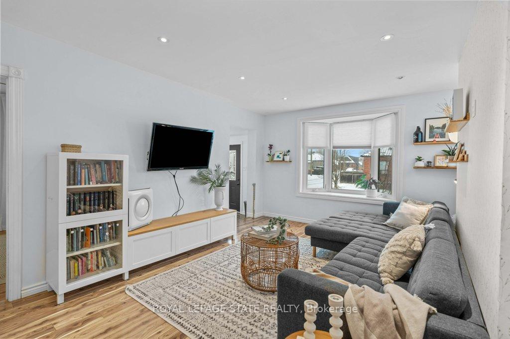 Photo 20 of 29 Weir Street S, Hamilton, Bartonville — HOMEH
