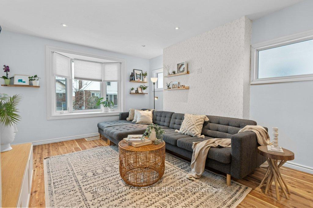 Photo 8 of 29 Weir Street S, Hamilton, Bartonville — HOMEH