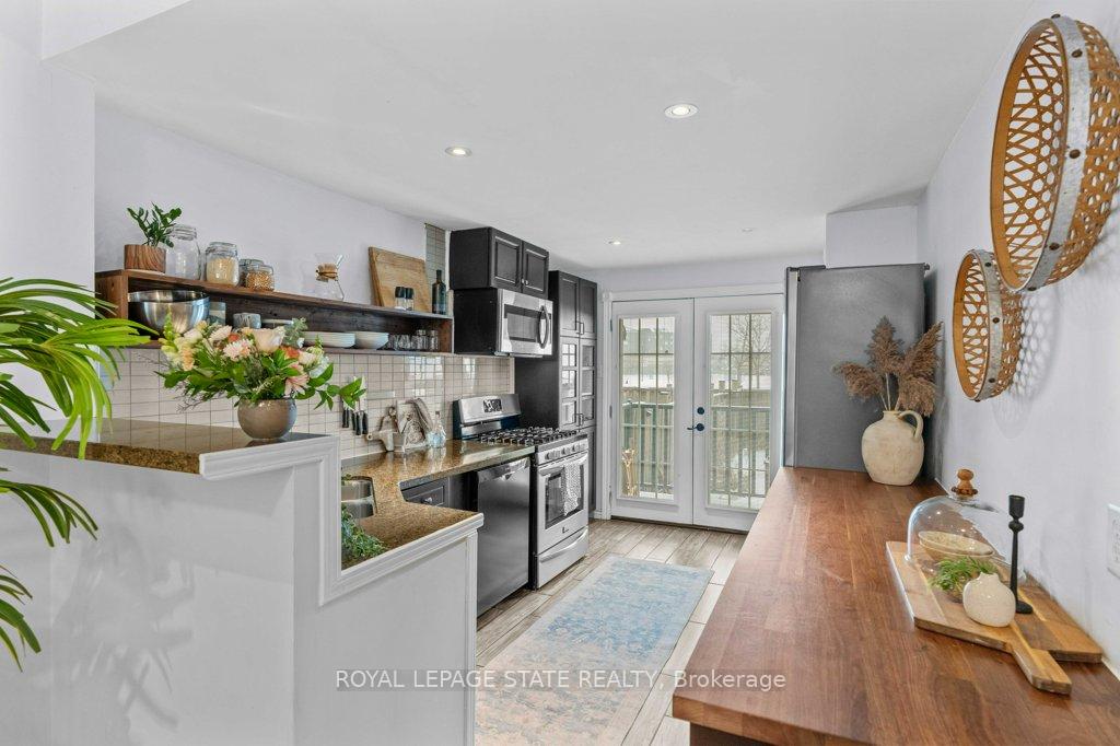 Photo 17 of 29 Weir Street S, Hamilton, Bartonville — HOMEH