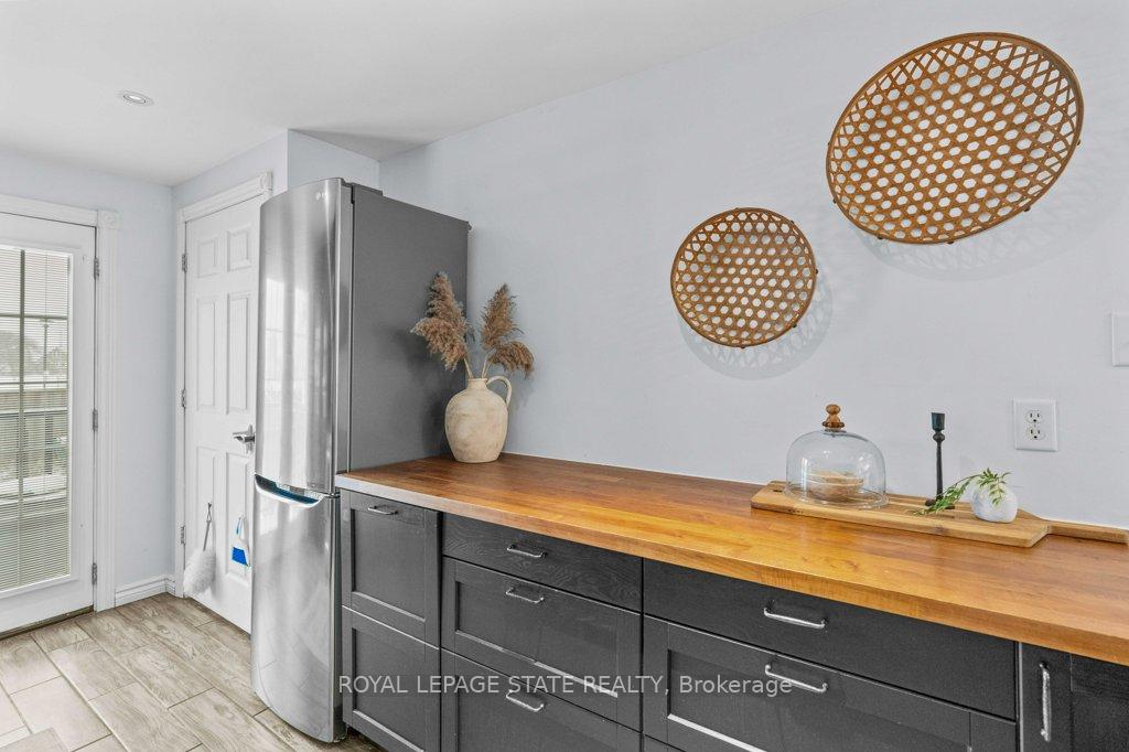 Photo 19 of 29 Weir Street S, Hamilton, Bartonville — HOMEH