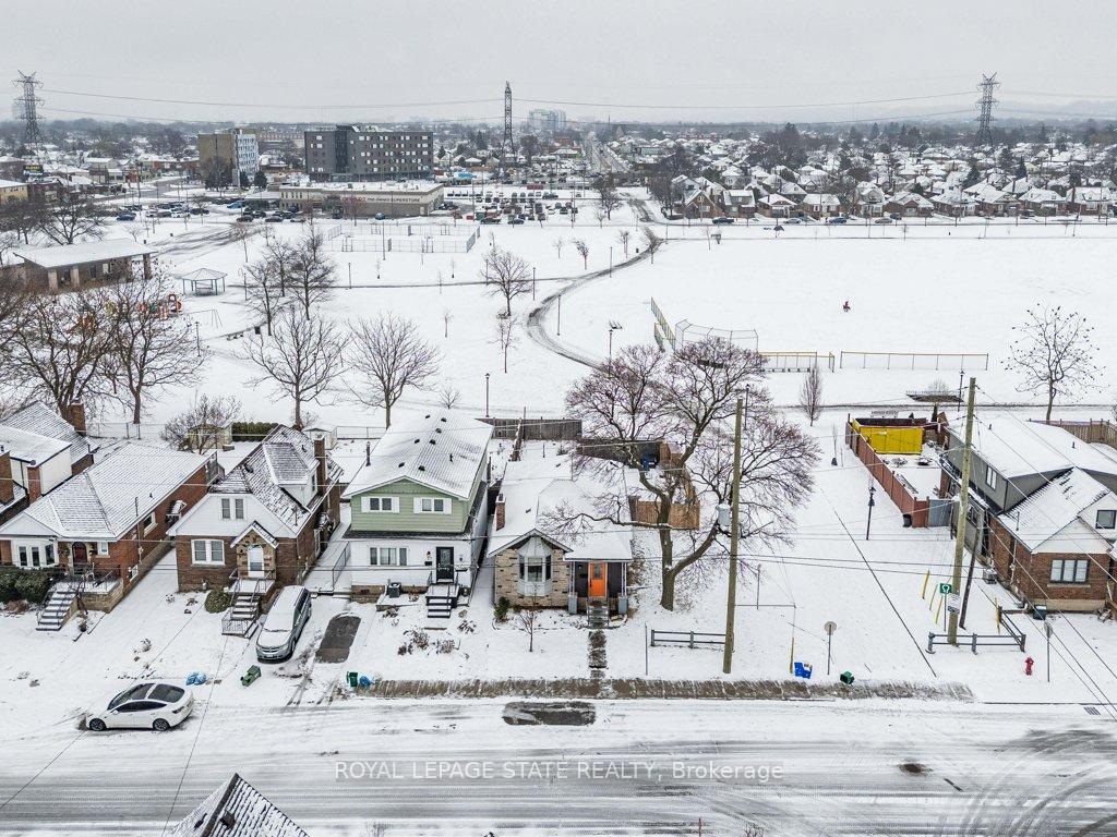 Photo 36 of 29 Weir Street S, Hamilton, Bartonville — HOMEH