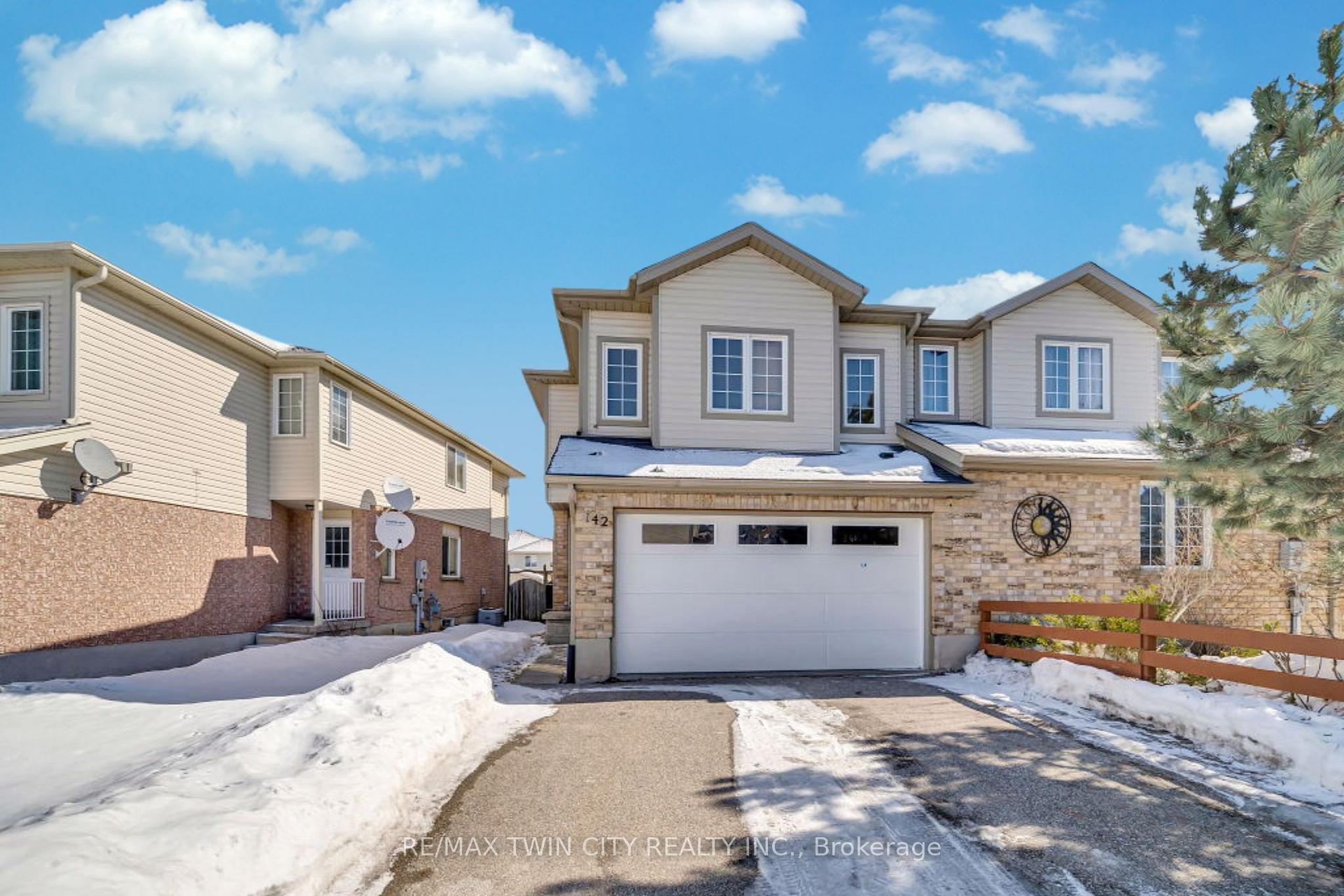 Photo 1 of 142 Snowdrop Crescent, Kitchener, Larentian West — HOMEH