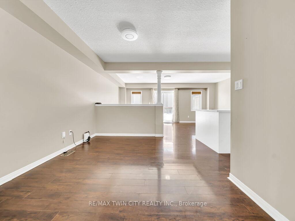 Photo 5 of 142 Snowdrop Crescent, Kitchener, Larentian West — HOMEH