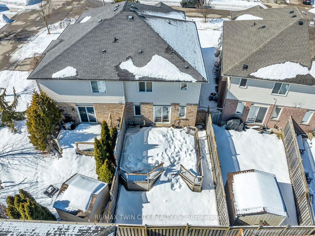 Photo 22 of 142 Snowdrop Crescent, Kitchener, Larentian West — HOMEH