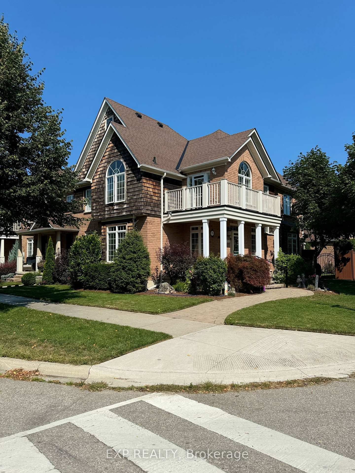 Photo 2 of 35 Northampton Boulevard, Hamilton, Winona Park — HOMEH