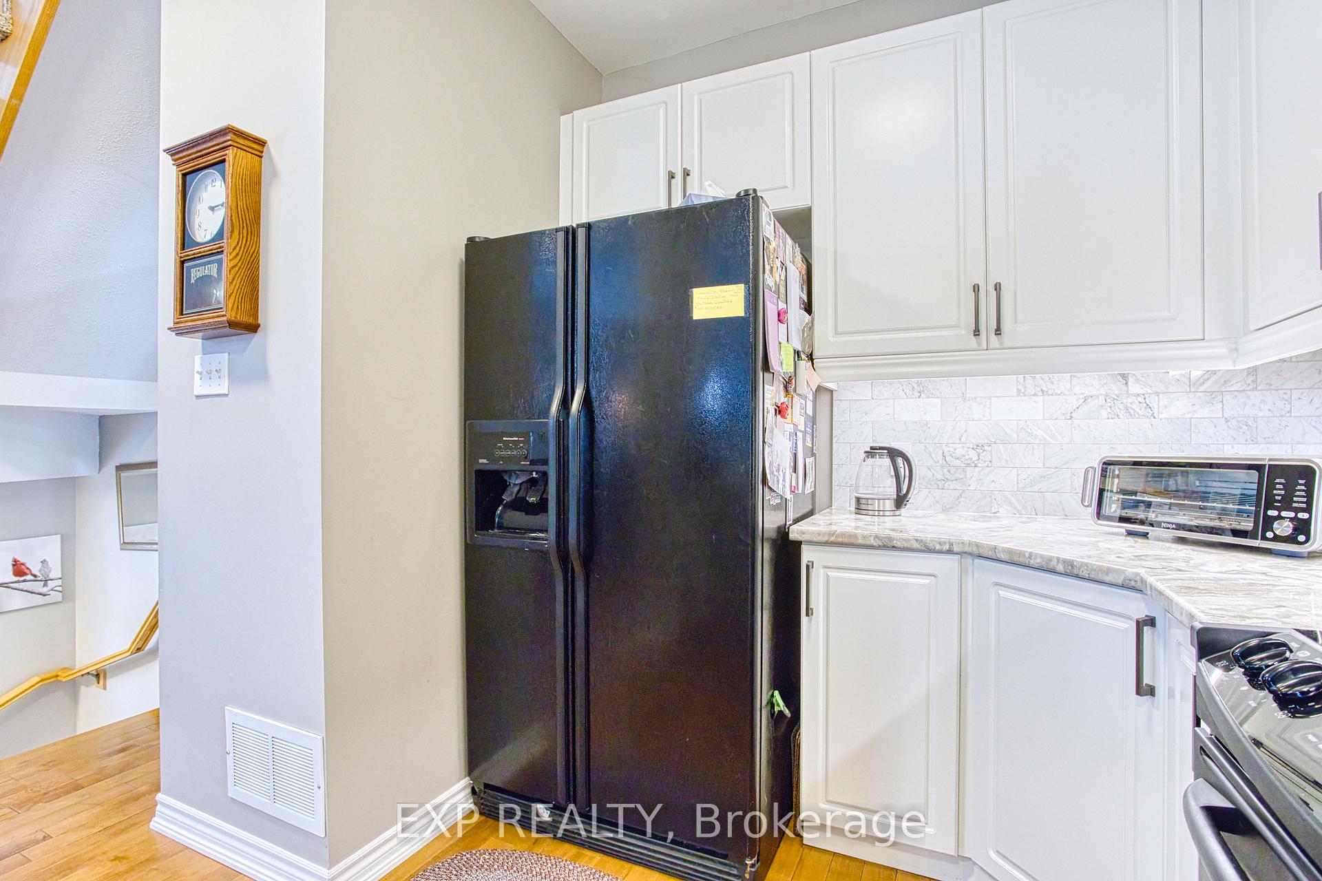 Photo 6 of 35 Northampton Boulevard, Hamilton, Winona Park — HOMEH