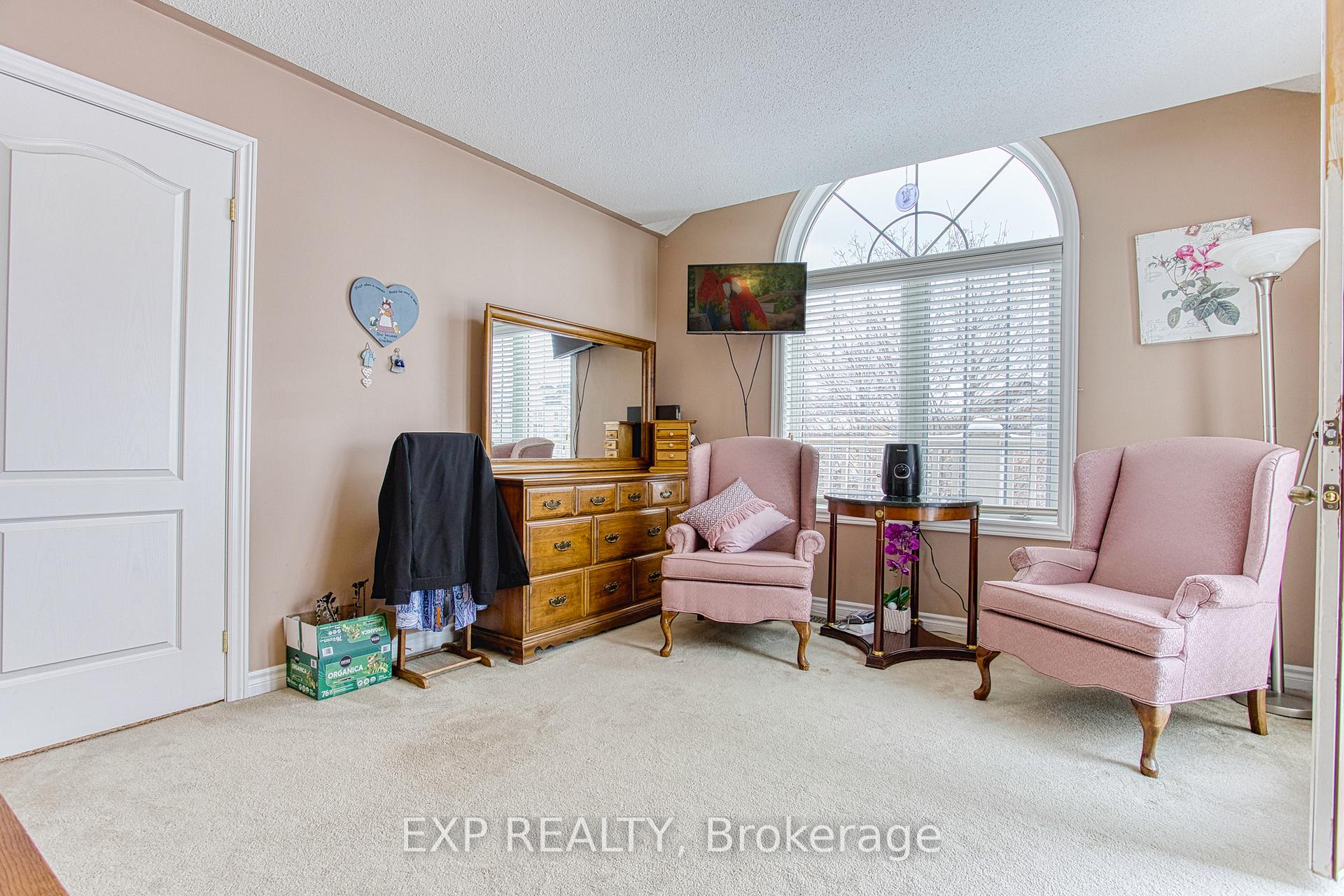 Photo 17 of 35 Northampton Boulevard, Hamilton, Winona Park — HOMEH