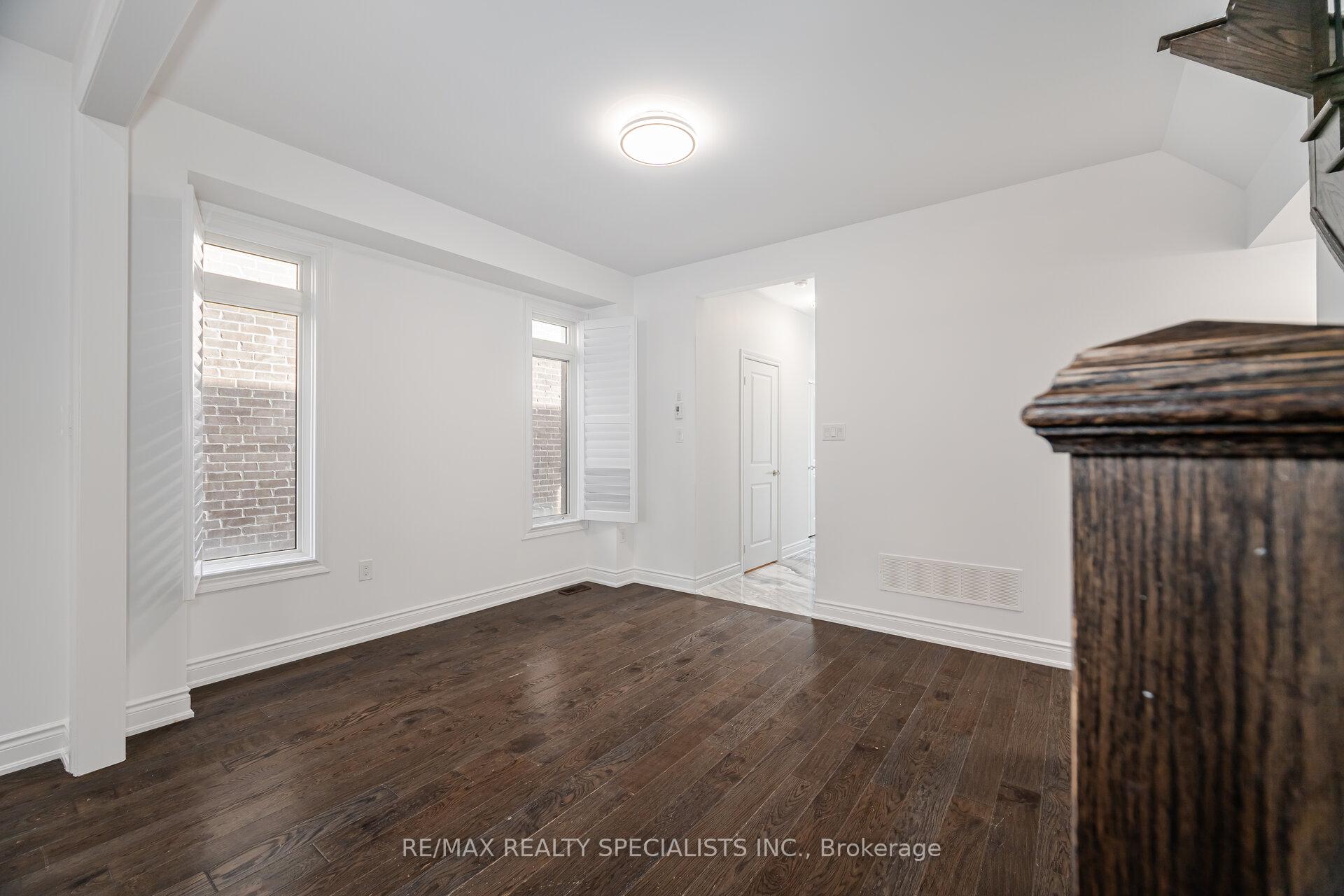 Photo 21 of 126 Algoma Drive, Vaughan, Kleinburg — HOMEH