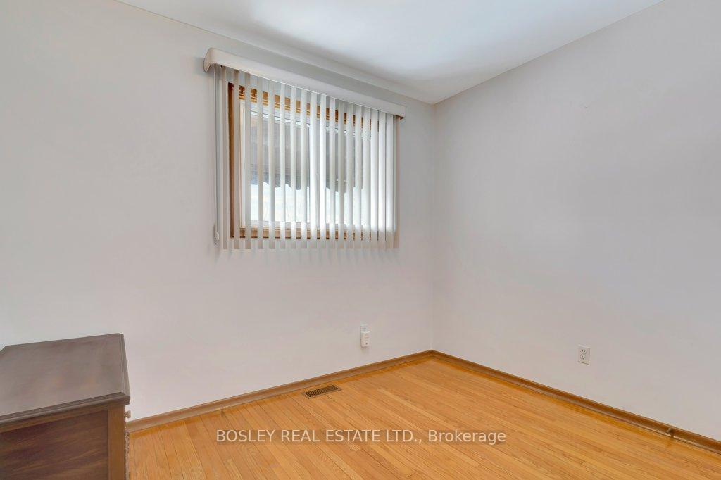 Photo 11 of 47 Secord Avenue, Kitchener — HOMEH
