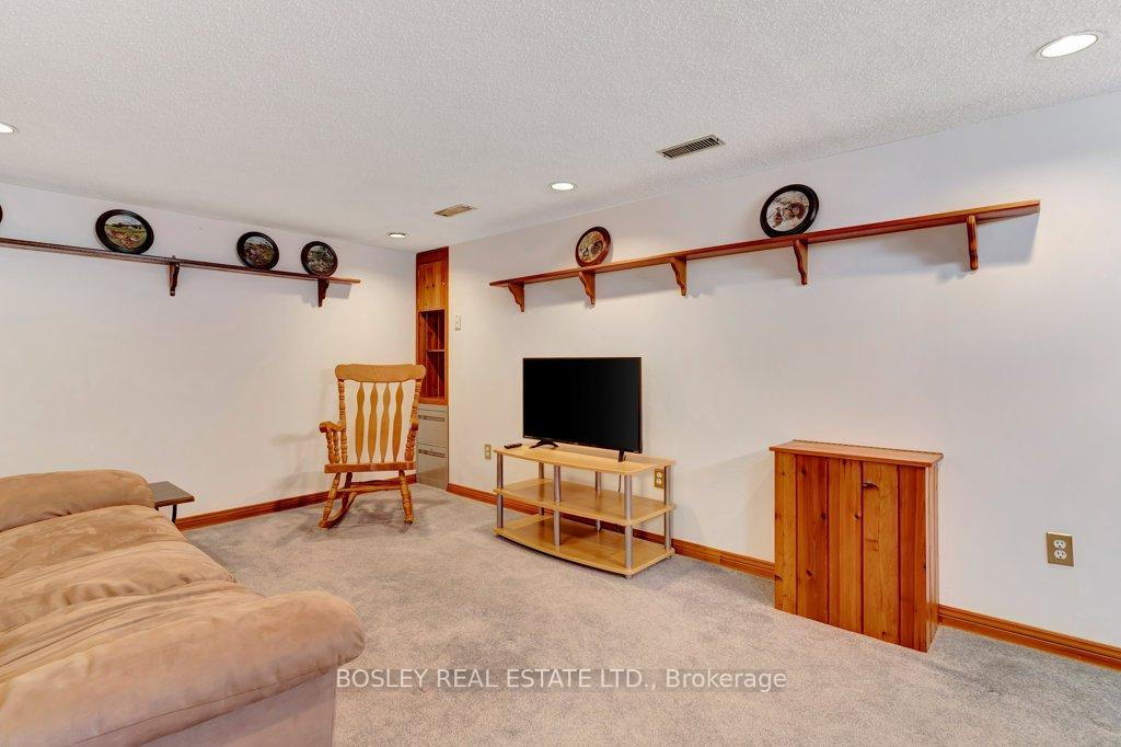 Photo 15 of 47 Secord Avenue, Kitchener — HOMEH