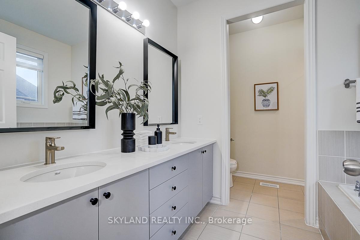 Photo 25 of 12 Hough Lane, Ajax, Central West — HOMEH