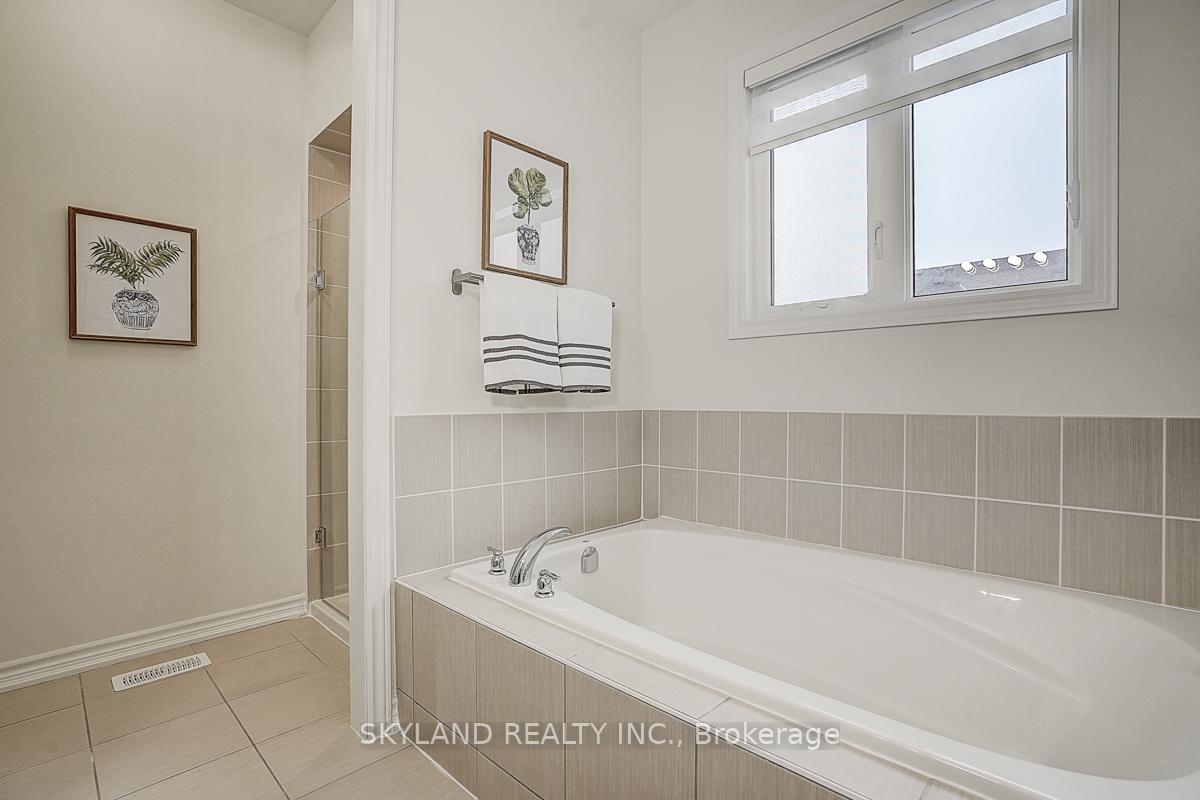Photo 19 of 12 Hough Lane, Ajax, Central West — HOMEH