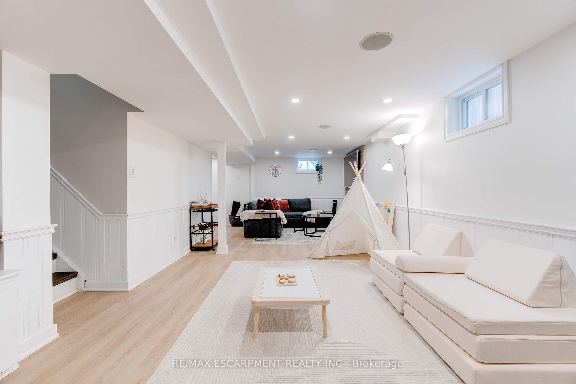 Photo 11 of 22 Garden Crescent, Hamilton, Burkholme — HOMEH