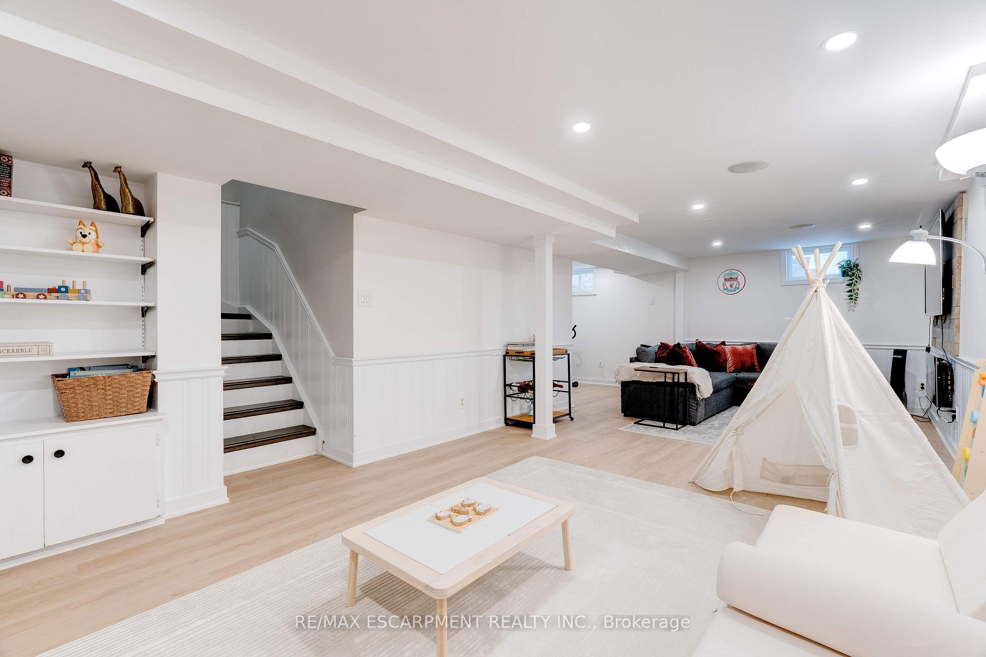 Photo 15 of 22 Garden Crescent, Hamilton, Burkholme — HOMEH
