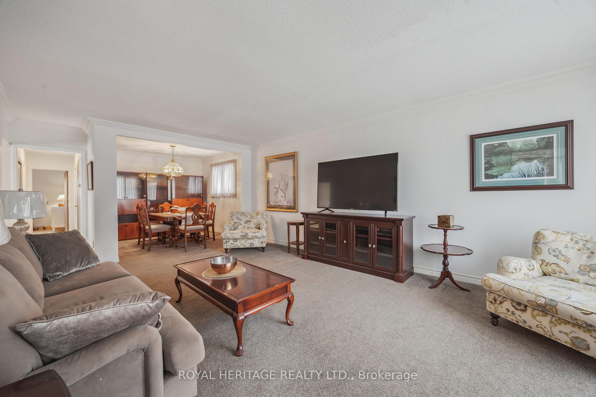 Photo 9 of 963 Timmins Gardens, Pickering, Bay Ridges — HOMEH
