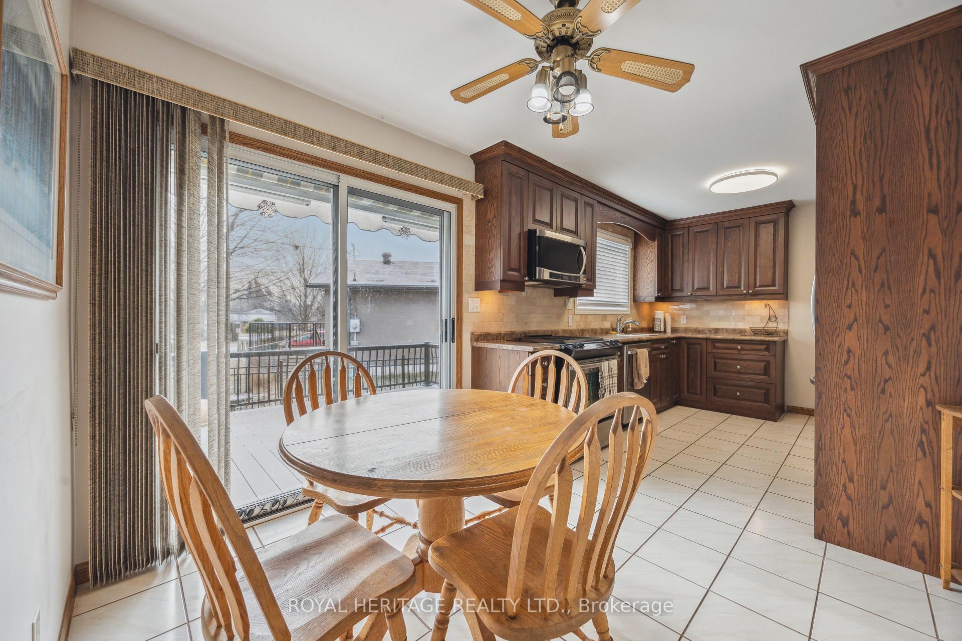 Photo 12 of 963 Timmins Gardens, Pickering, Bay Ridges — HOMEH