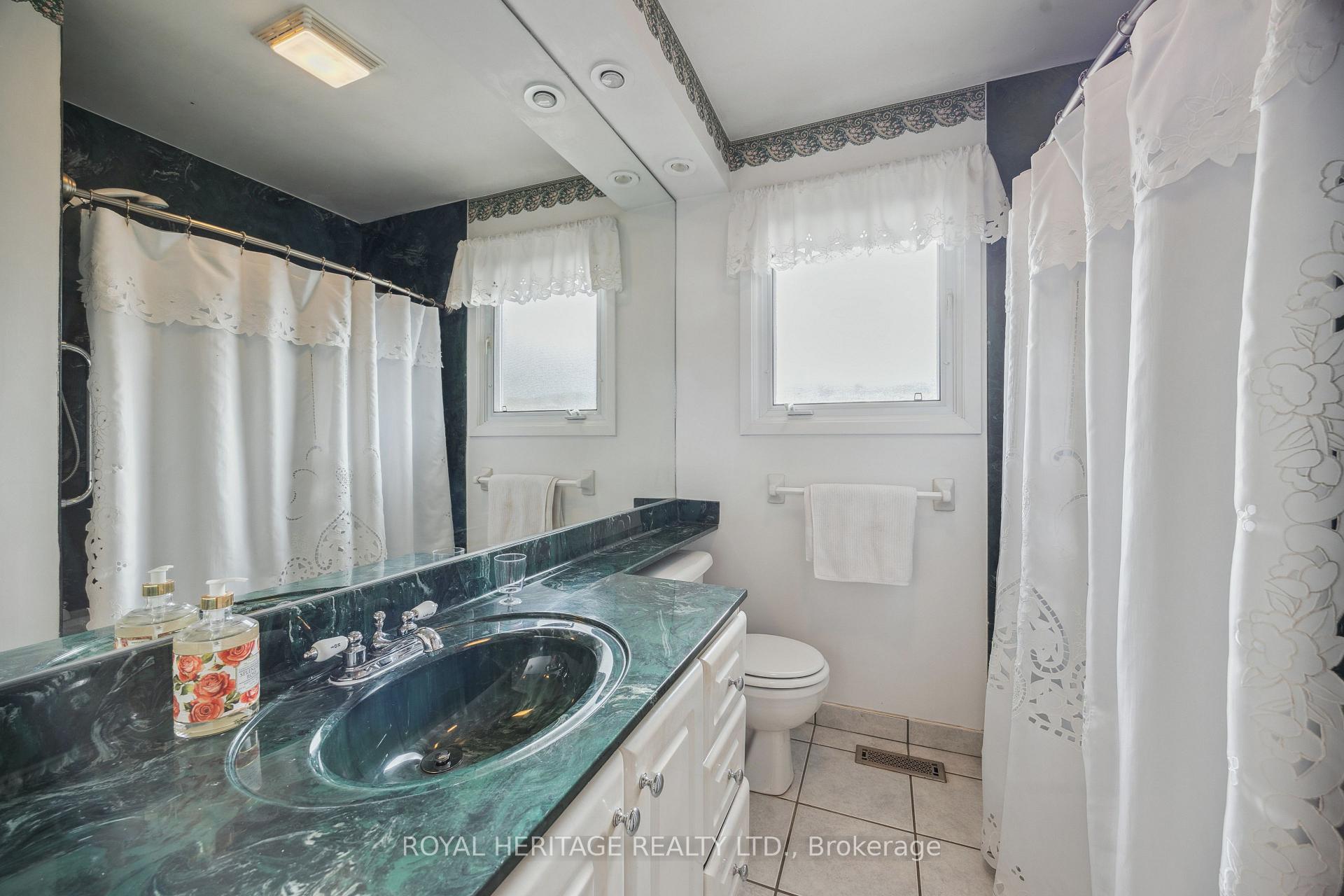 Photo 17 of 963 Timmins Gardens, Pickering, Bay Ridges — HOMEH