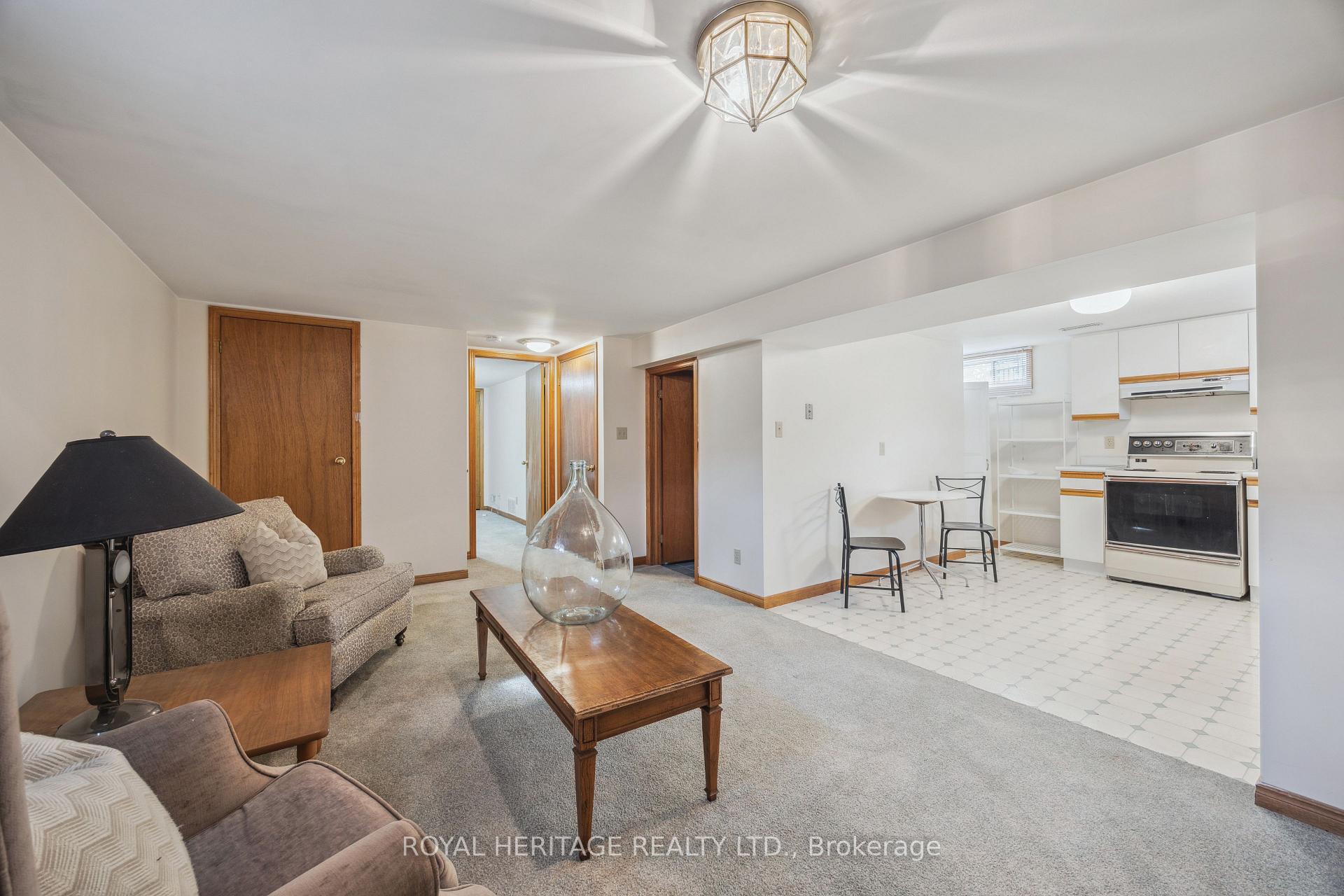 Photo 14 of 963 Timmins Gardens, Pickering, Bay Ridges — HOMEH