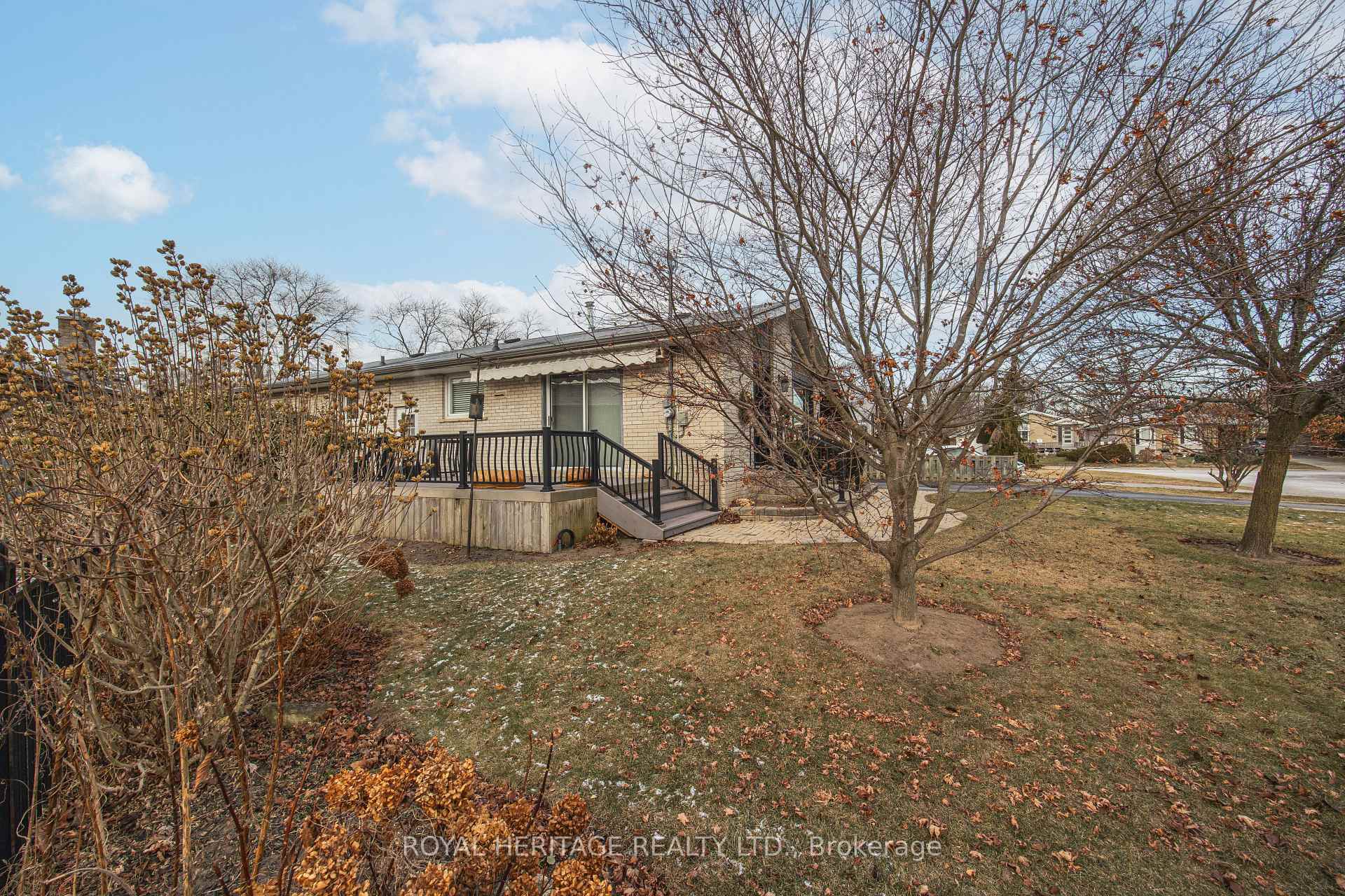 Photo 31 of 963 Timmins Gardens, Pickering, Bay Ridges — HOMEH