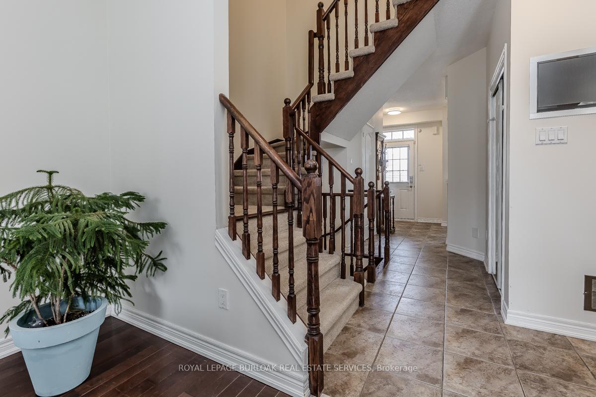 Photo 32 of 186 Springstead Avenue, Hamilton, Winona Park — HOMEH